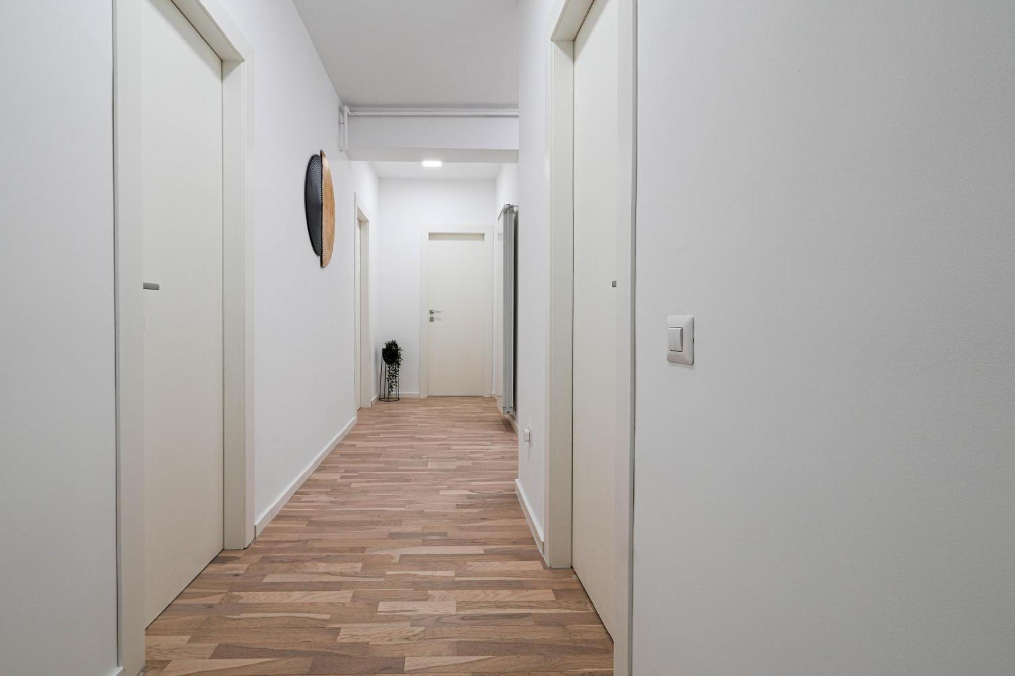 Gabi - Chic Apt With Parking Close To Veranda Mall Bucharest Exterior photo