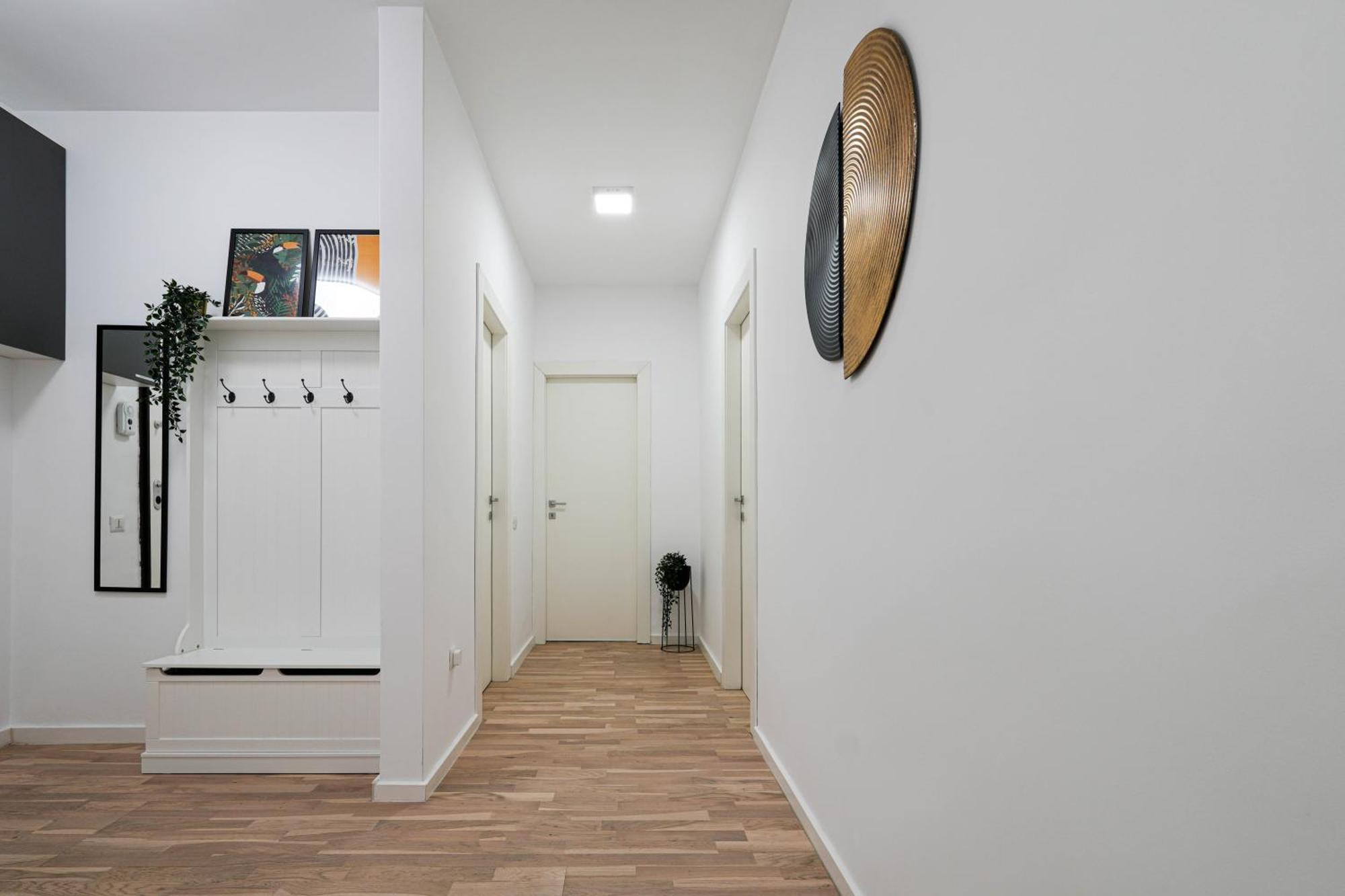 Gabi - Chic Apt With Parking Close To Veranda Mall Bucharest Exterior photo
